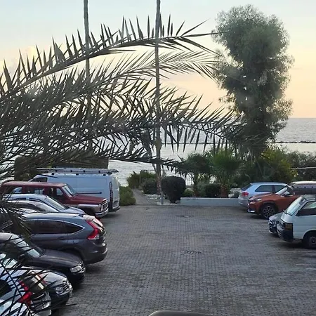 Sea Breeze 3 Bed Frontline Flat Apartment Limassol