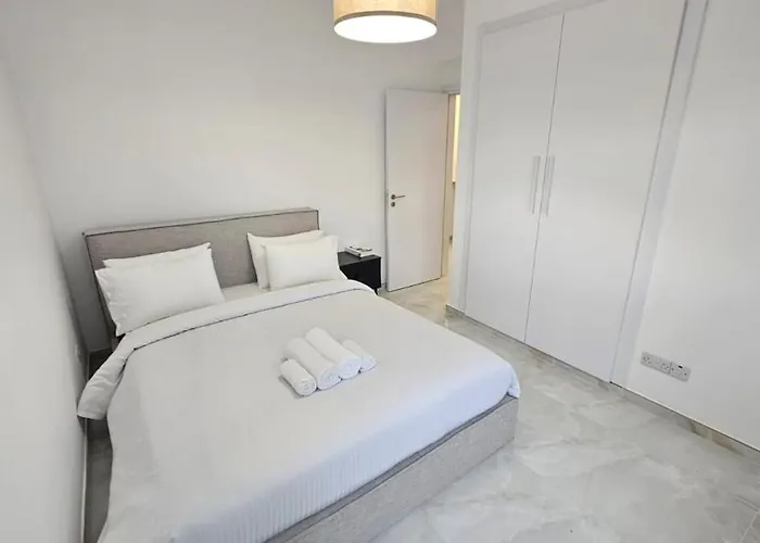 Apartmán Sea Breeze 3 Bed Frontline Flat