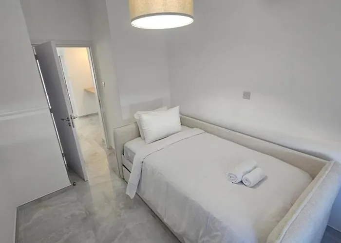 Sea Breeze 3 Bed Frontline Flat