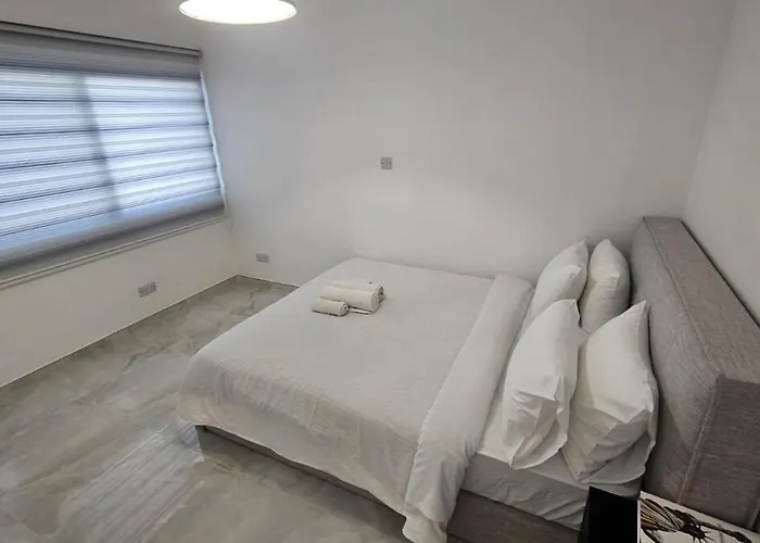 Apartman Sea Breeze 3 Bed Frontline Flat *